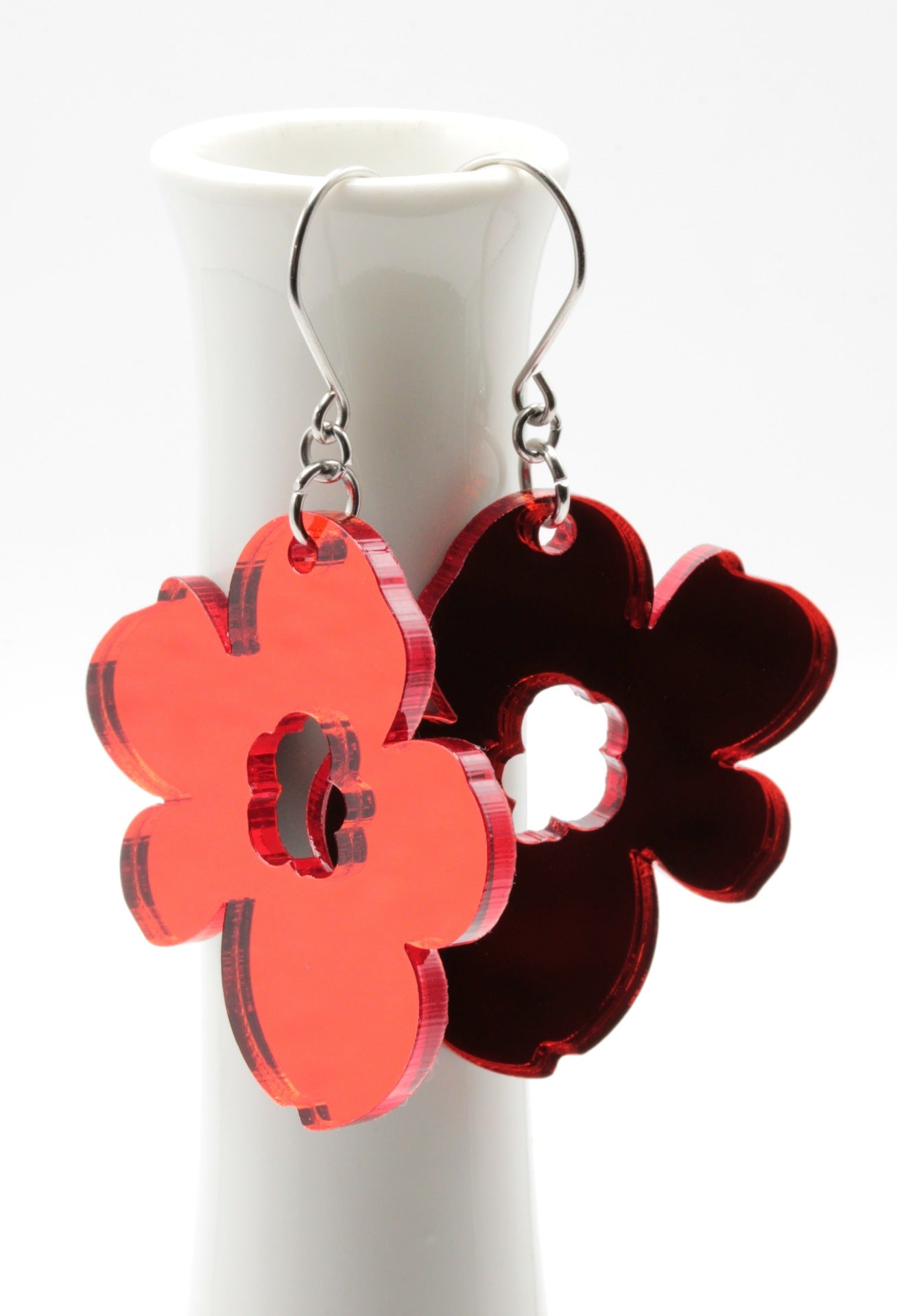 Anemones peiliakryyli korvakorut