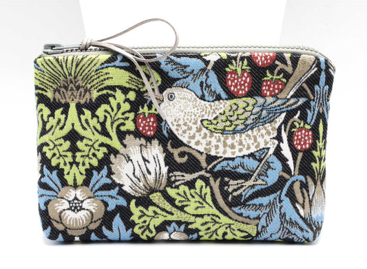 Pussukka GobelinGarden