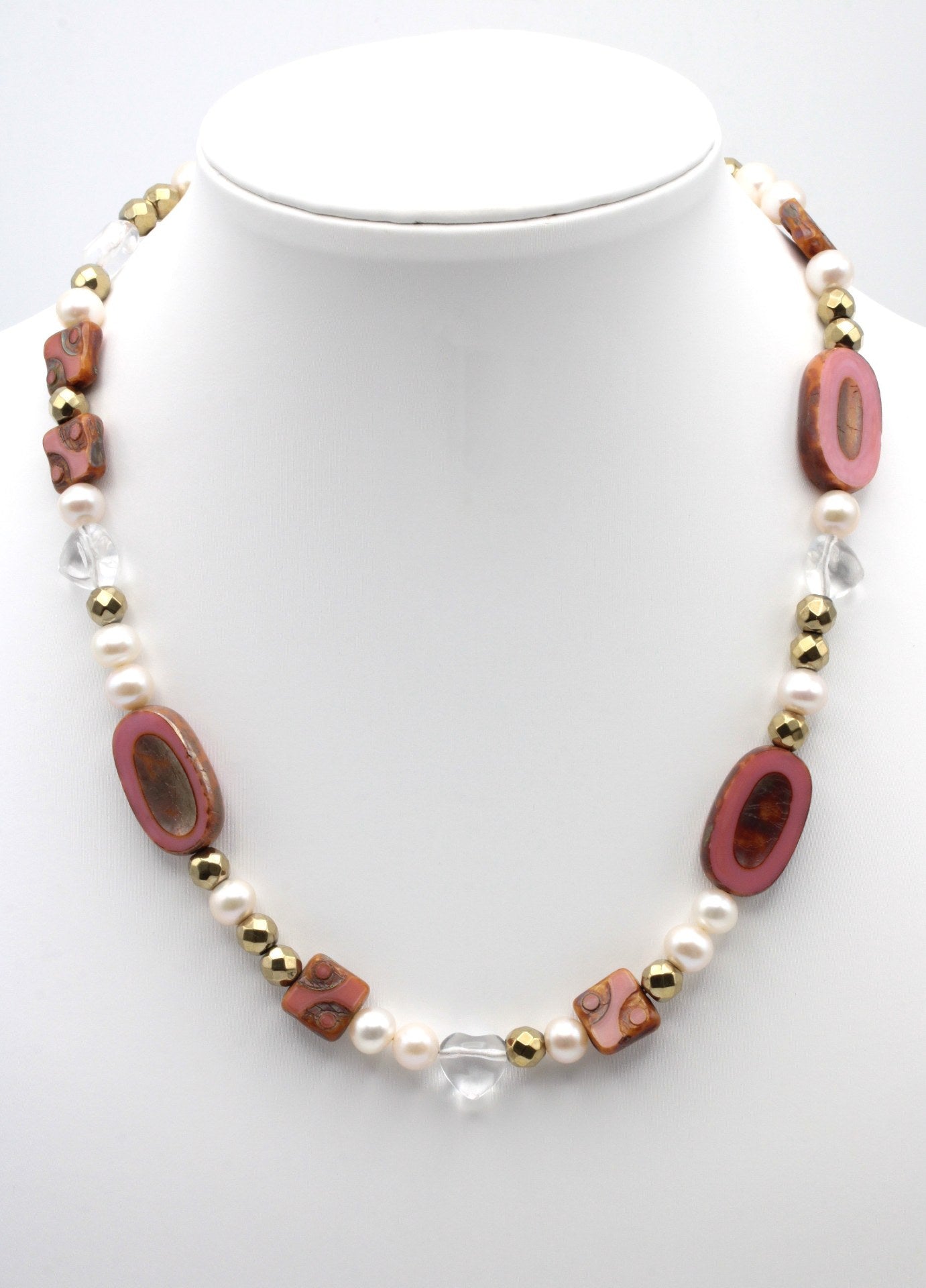 TableCutPearls helmikaulakoru