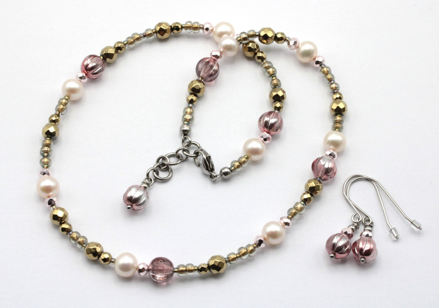 RosyPearls helmikorusetti