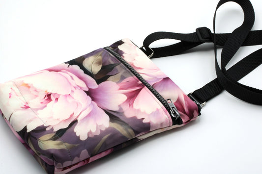 Kännykkälaukku Peonies